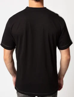 Buttoned-collar T-shirt