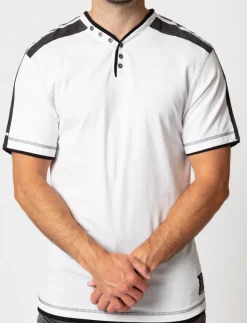 Buttoned-collar T-shirt