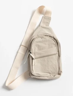 Crossbody Bag with Zipper Closure