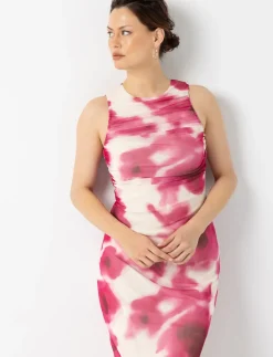 Fitted Floral Sleeveless Dress