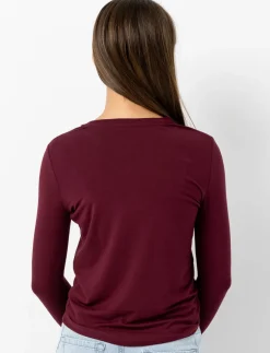 Fitted Long-sleeve T-shirt