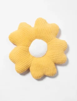 Flower-shaped Sherpa Cushion