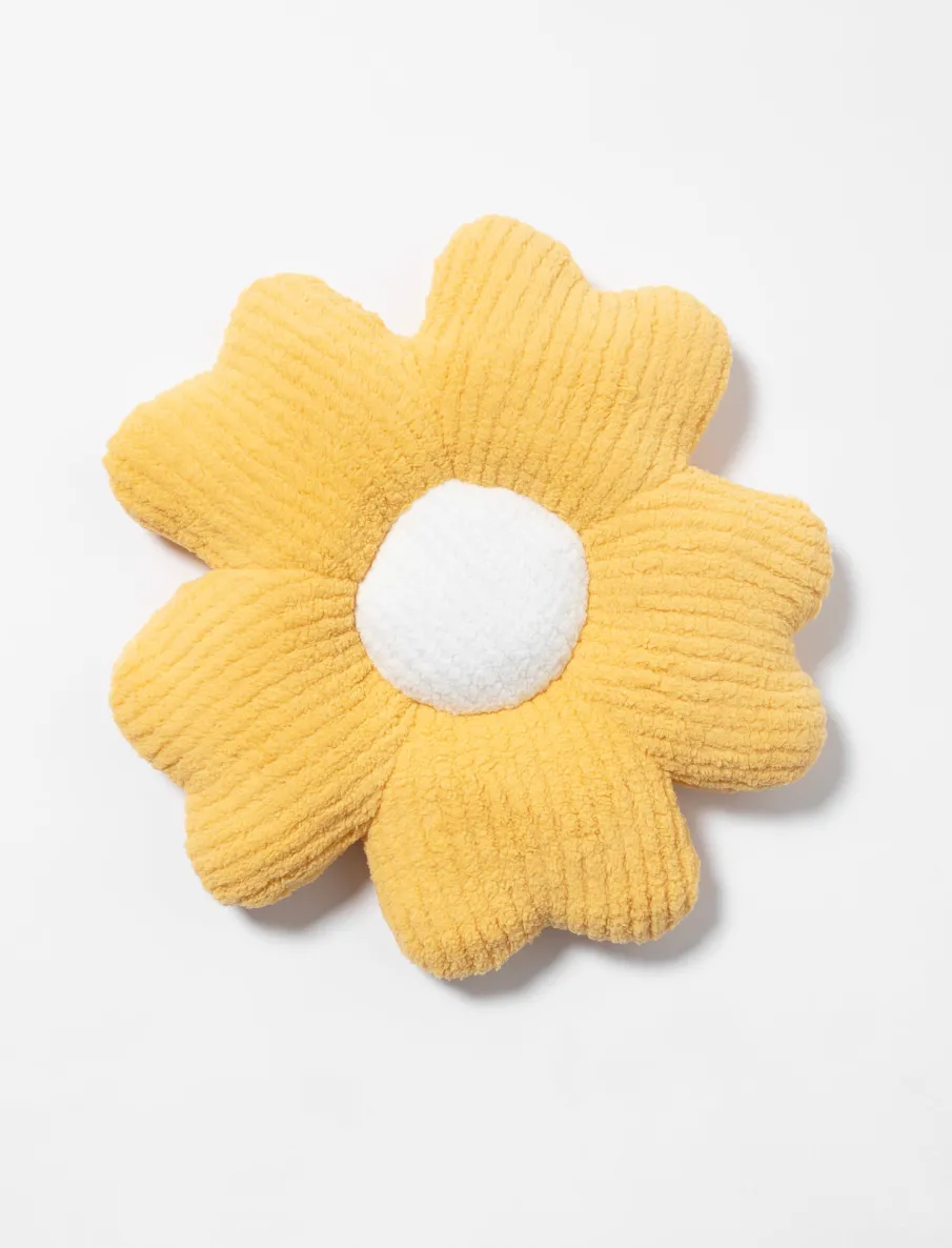 Flower-shaped Sherpa Cushion