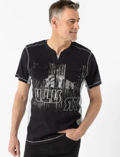 Graphic T-shirt with Pockets
