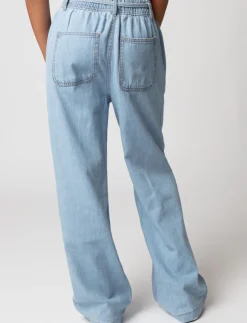 High-Rise Wide-Leg Jeans