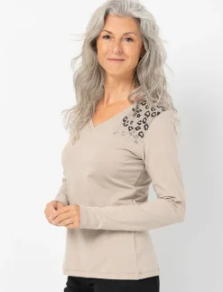 Leopard Print V-neck T-shirt