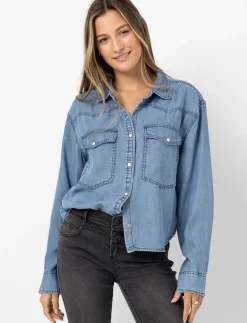 Light Wash Shirt with Pockets