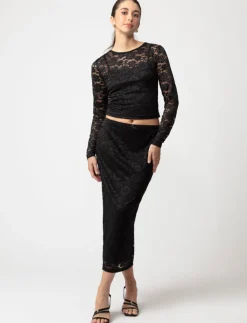 Lined Lace T-shirt