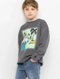 Long-sleeved fleece sweater