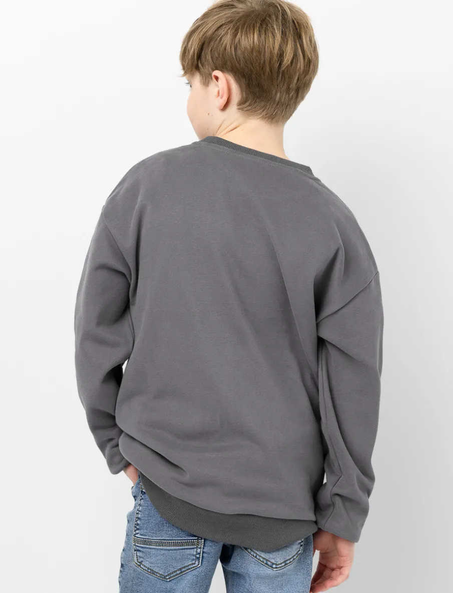 Long-sleeved fleece sweater