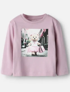 Long-sleeved T-shirt