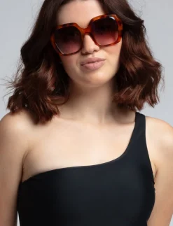Lunettes de soleil surdimensionnées