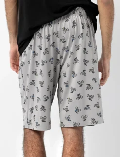 Pajama shorts with an elastic waistband