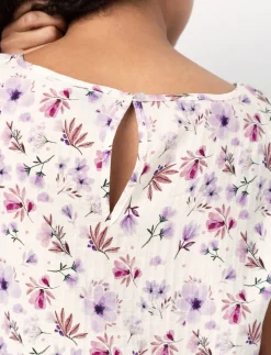 Patterned T-shirt