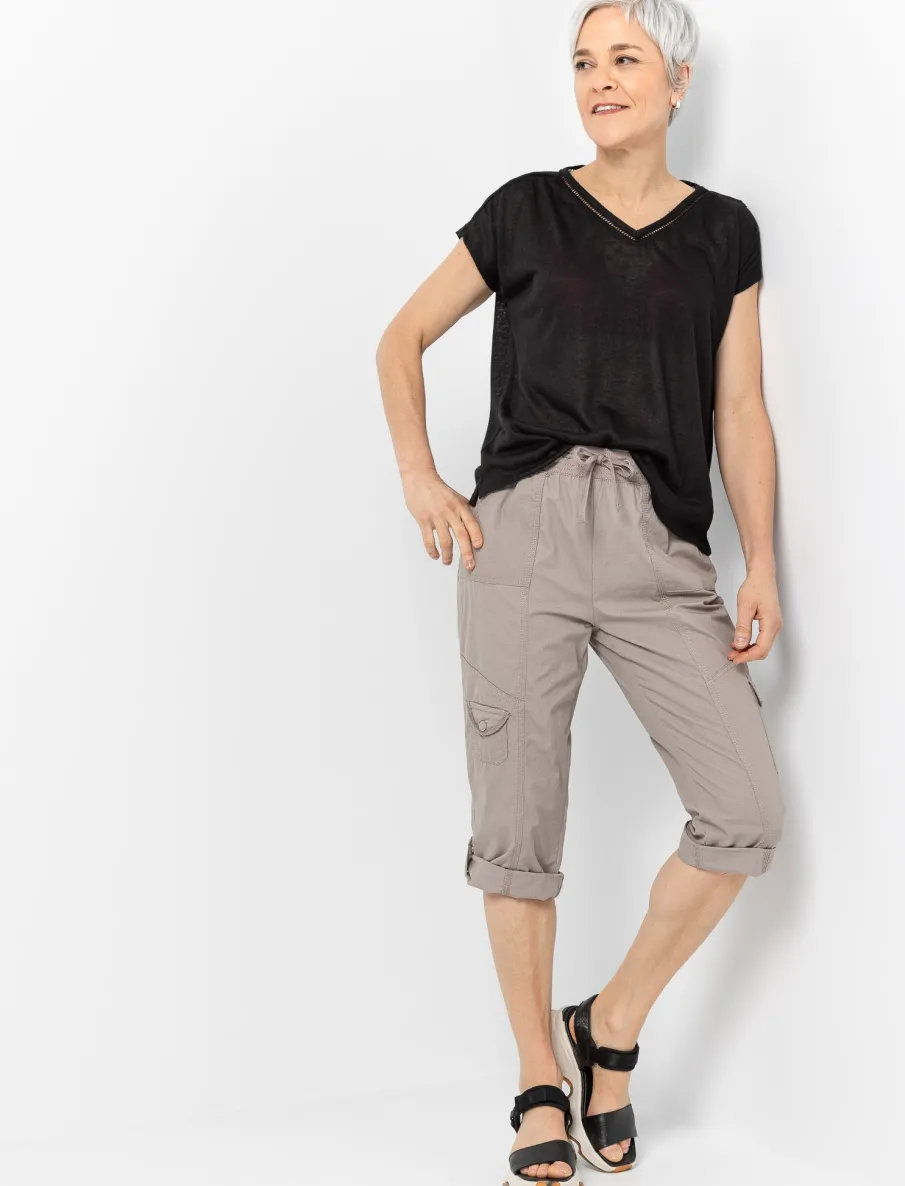 Pull-on Capri Pants