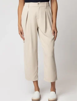 Regular-rise Capri Pants
