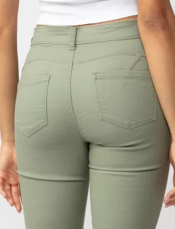 Regular-rise Denim Capris