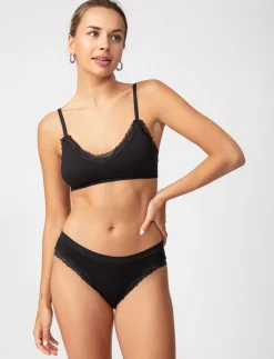 Ribbed Bralette with Lace
