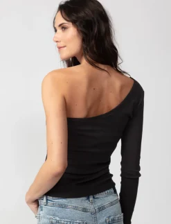 Ribbed One-shoulder T-shirt