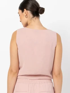Scoop Neck Tank Top