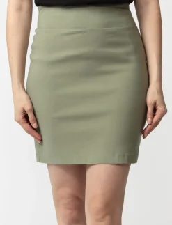 Short Pull-on Skirt