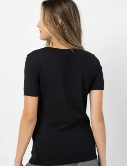 Short-sleeve Solid T-shirt