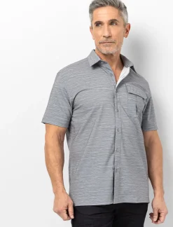 Short-sleeved shirt