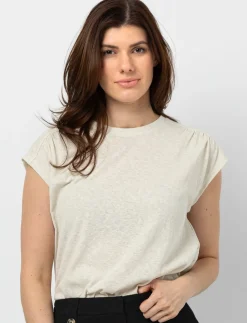 Short-sleeved T-shirt