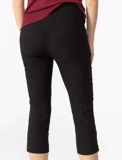 Slim Pull-on Capris
