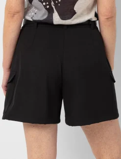 Solid Bermuda with Cargo Pockets