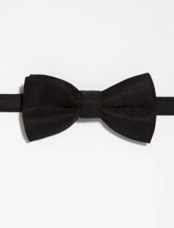 Solid Bow Tie