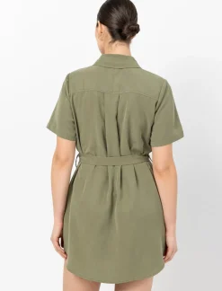Solid Coloured Dress with Tie Belt