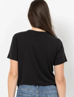 Solid Pocket T-shirt