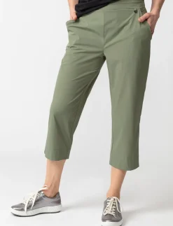 Solid Pull-on Capris