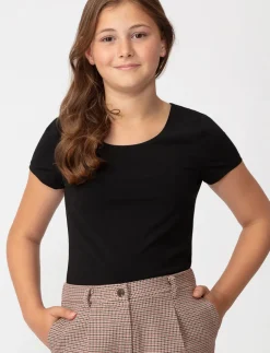 Solid Scoop Neck T-shirt