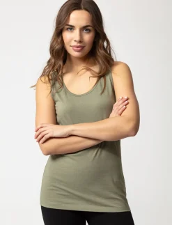 Solid Scoop-neck Tank