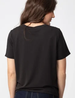 Solid T-shirt with Patch Pocket