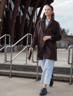 Straight-cut Coat with Notched Collar