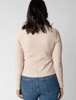 Textured V-neck T-shirt