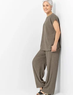 Textured Wide-leg Trousers