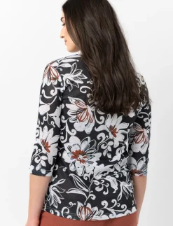 Three-quarter sleeve T-shirt