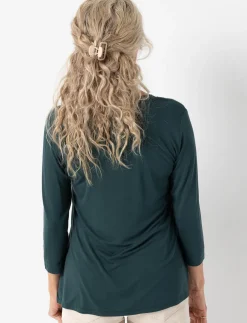 V-neck 3/4-sleeve T-shirt