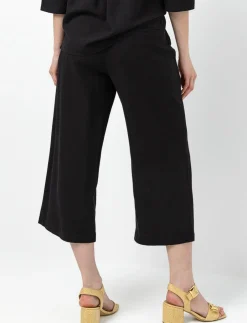 Wide-leg Capri Pants