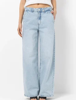 Wide-leg Jeans
