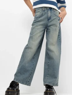 Wide-leg Jeans