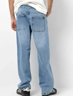 Wide-leg Jeans