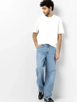 Wide-leg Jeans