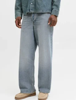 Wide-leg Regular-rise Jeans