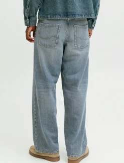 Wide-leg Regular-rise Jeans